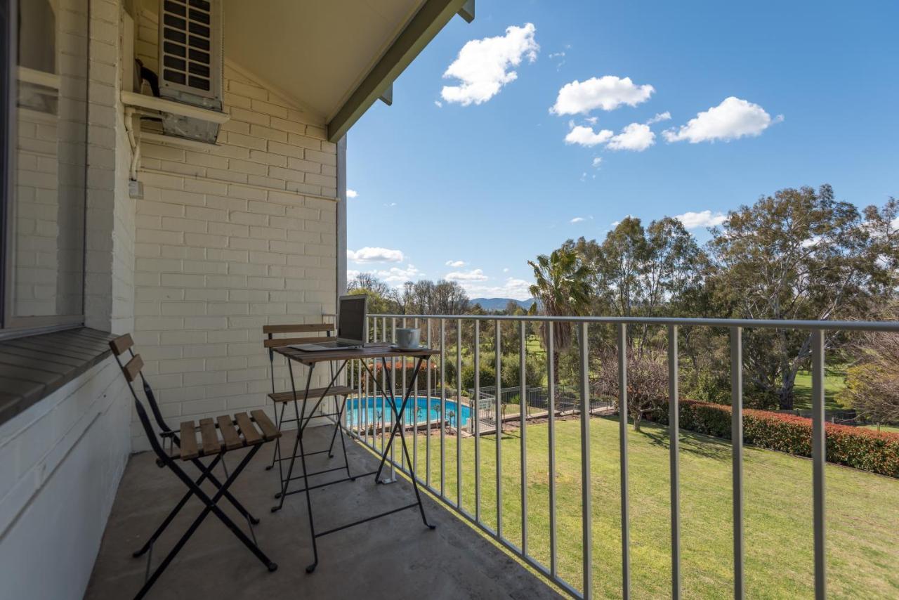 Harriet House Tumut Motel Exterior photo